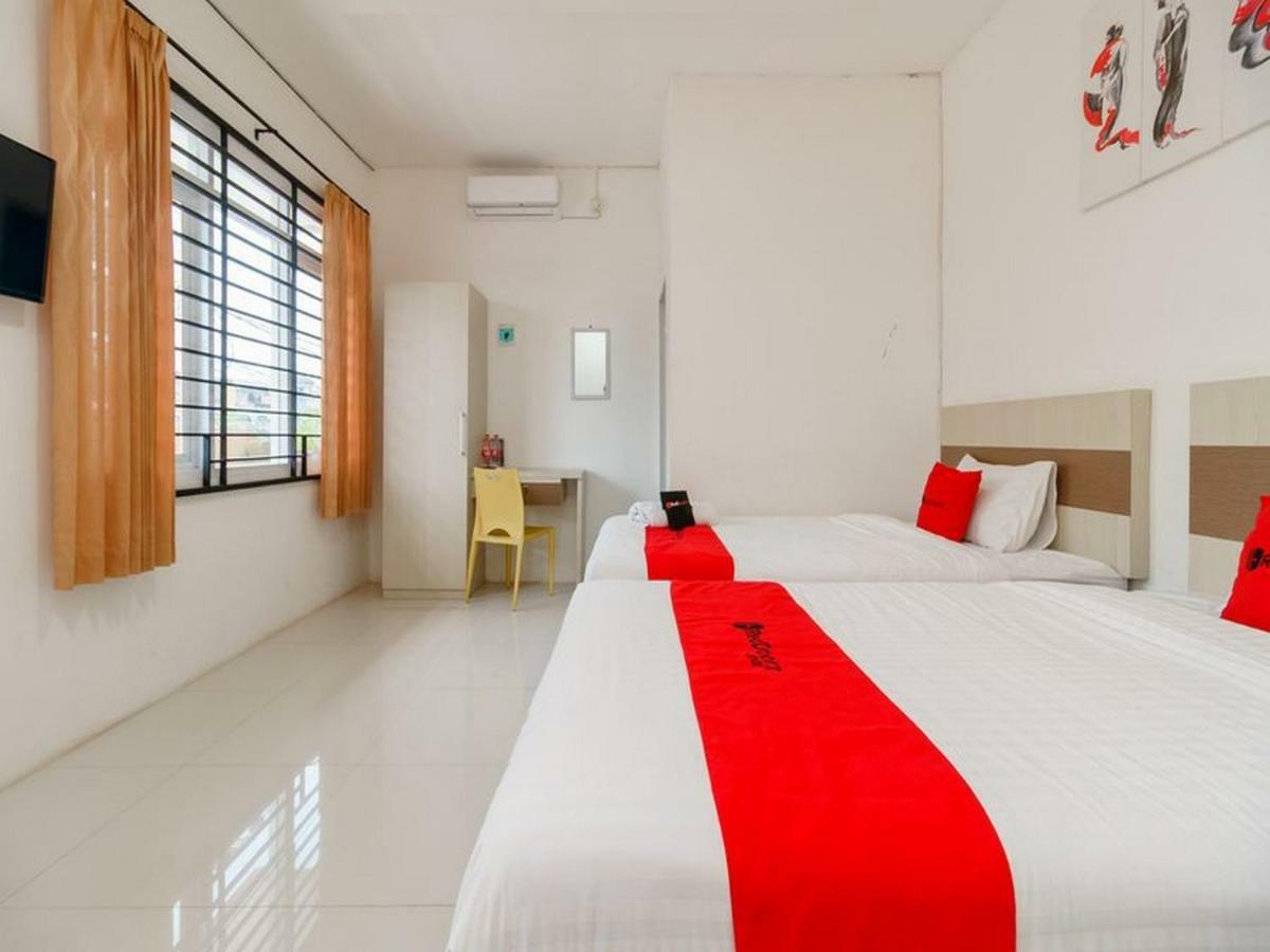 Reddoorz At Tara Homestay Palembang Exteriör bild